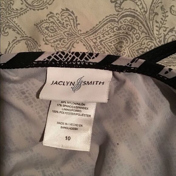 JACALYN Smith‎ Black and White Swimsuit Top Size 10 - Picture 5 of 8